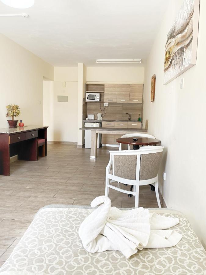 فوروكليني Antonis G. Hotel Apartments المظهر الخارجي الصورة